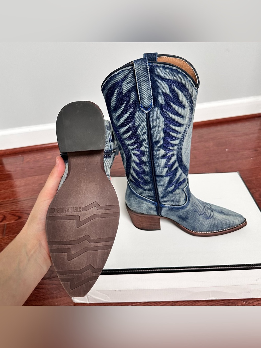 NEW Steve Madden Albany Denim Fab Embroidered Western Cowboy Boots Acid Wash - Picture 6 of 12